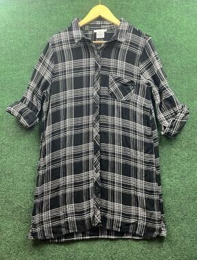 BLL NYC Women's L/G Black White Plaid Button-Up Blouse